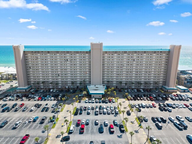 Building Photo - 8743 Thomas Dr