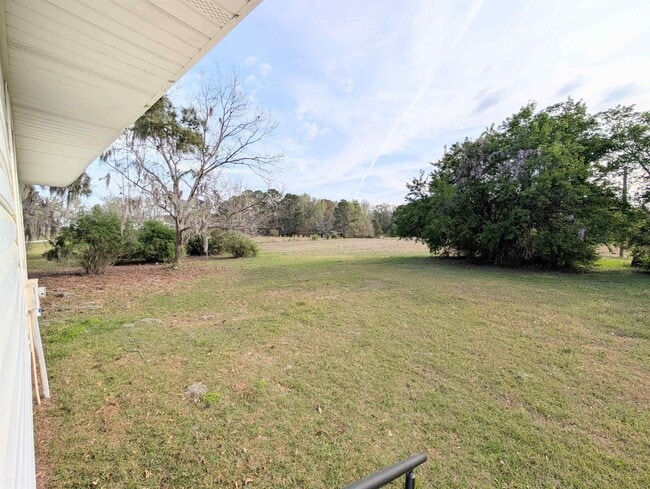 Building Photo - 6003 Sunrise Dr