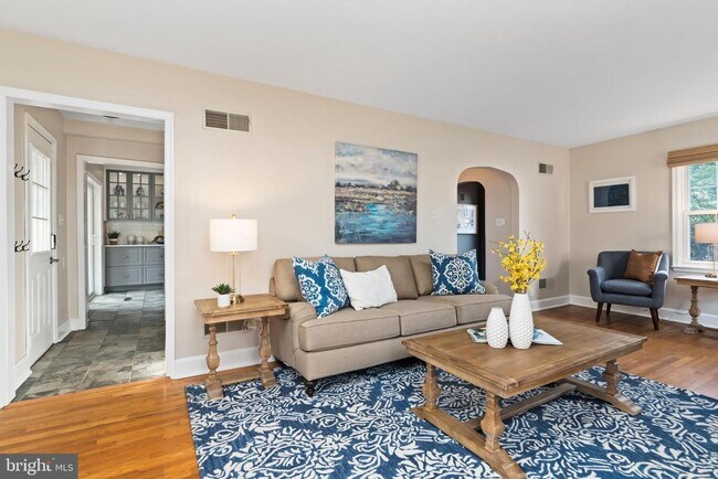 Building Photo - 710 Fishburn Rd