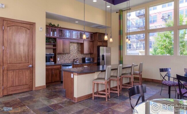Resident meeting spance - 13598 Via Varra