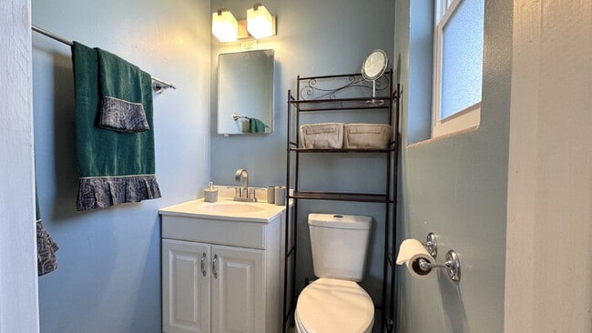 Building Photo - 1121 Clearwater Rd