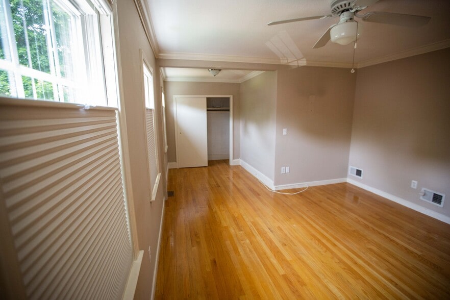 Building Photo - 15 Harrison St