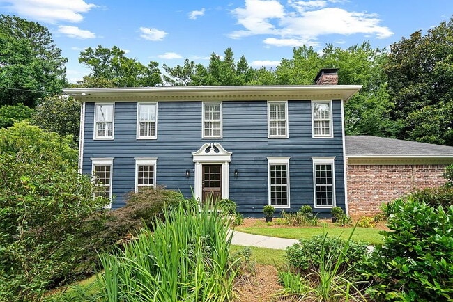 Building Photo - 2340 Castleridge Ct