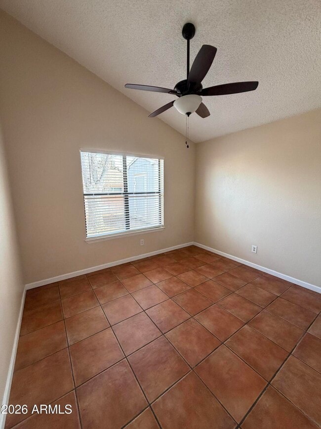 Building Photo - 1415 Plaza Seca