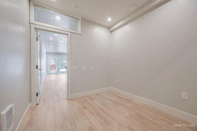 Building Photo - 80 Terra Vista Ave