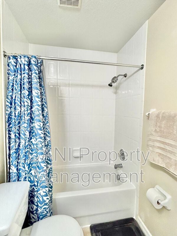 Building Photo - 1134 S Beach Cir
