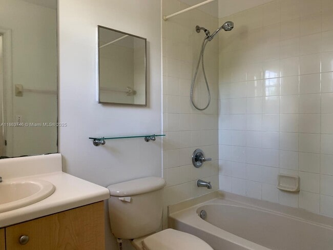 Building Photo - 3843 Pond Apple Dr