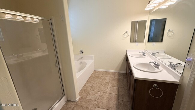 Building Photo - 45031 W Woody Rd