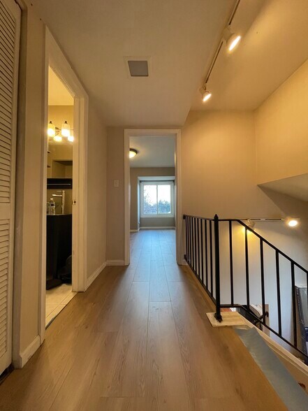 Building Photo - 1445 Shermer Rd