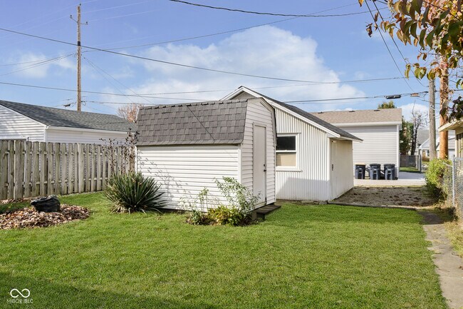 Building Photo - 54 S 5th Ave