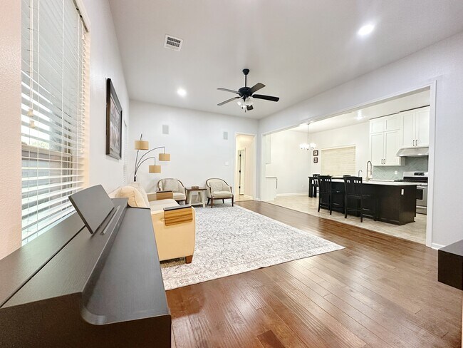 Building Photo - 4847 Juniper Park Dr