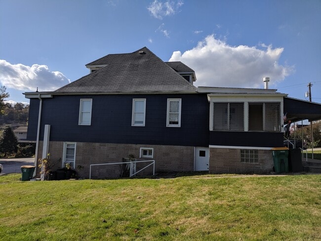 Building Photo - 357 2nd Ave