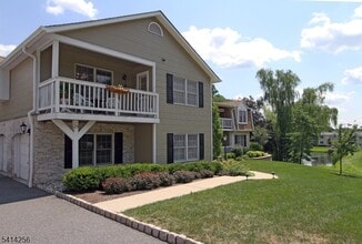 Building Photo - 25 Heritage Dr