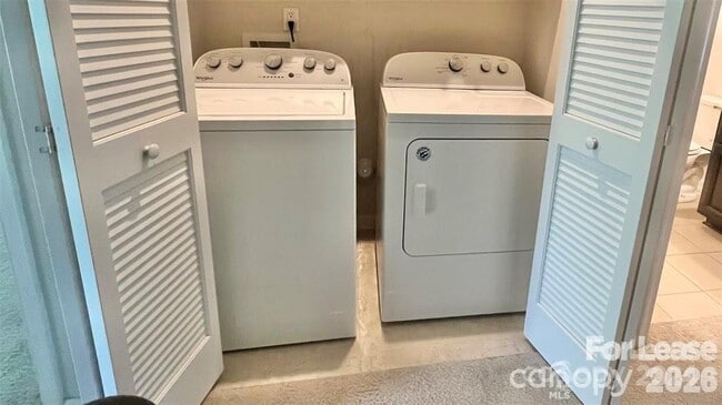 Building Photo - 1519 S Church St