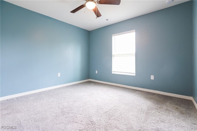 Building Photo - 1089 Knotty Pine Ave