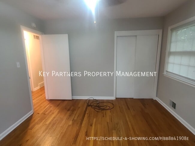Building Photo - 7115 Larsen-