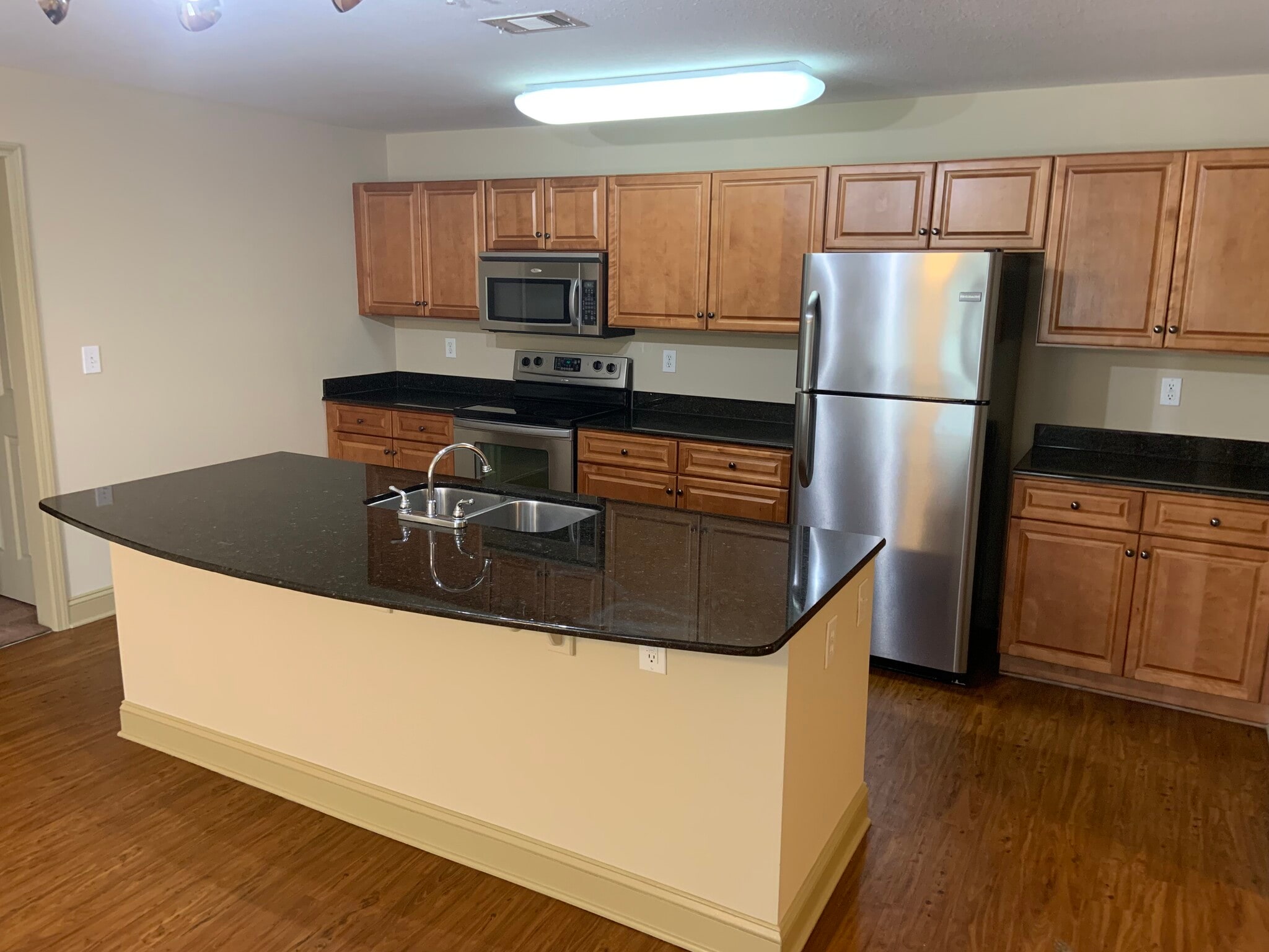 Building Photo - 1613 Muscovy Way
