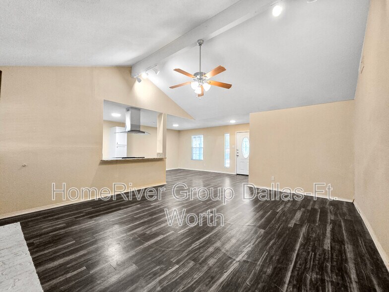 Building Photo - 6824 Shadydale Dr
