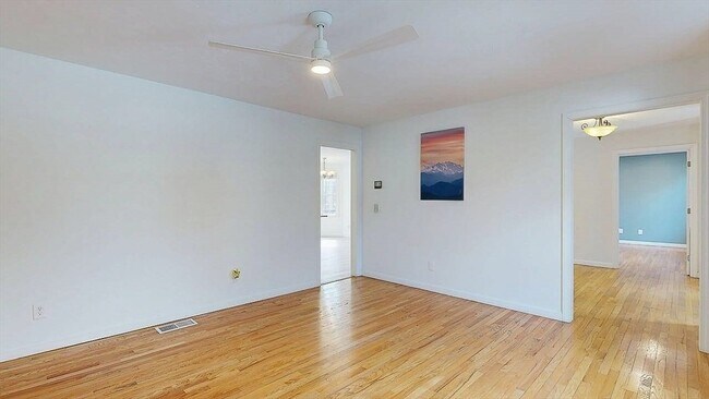 Building Photo - 12 Coldbrook Rd