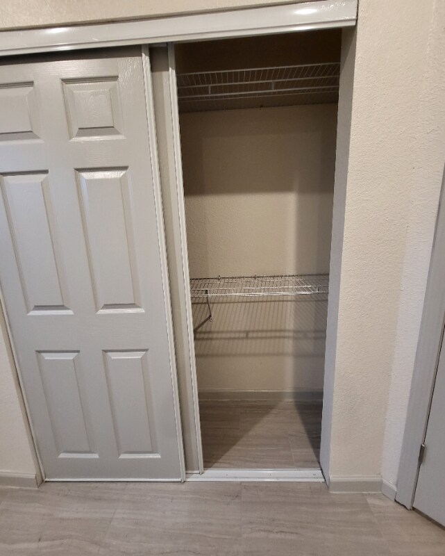 Building Photo - 647 Hammond Ave