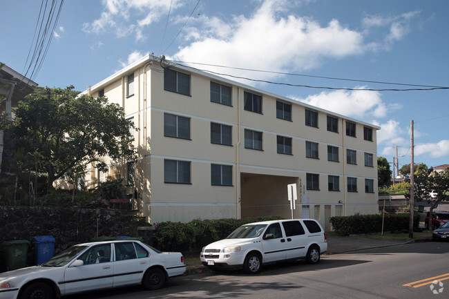 Primary Photo - Makiki Tradewinds