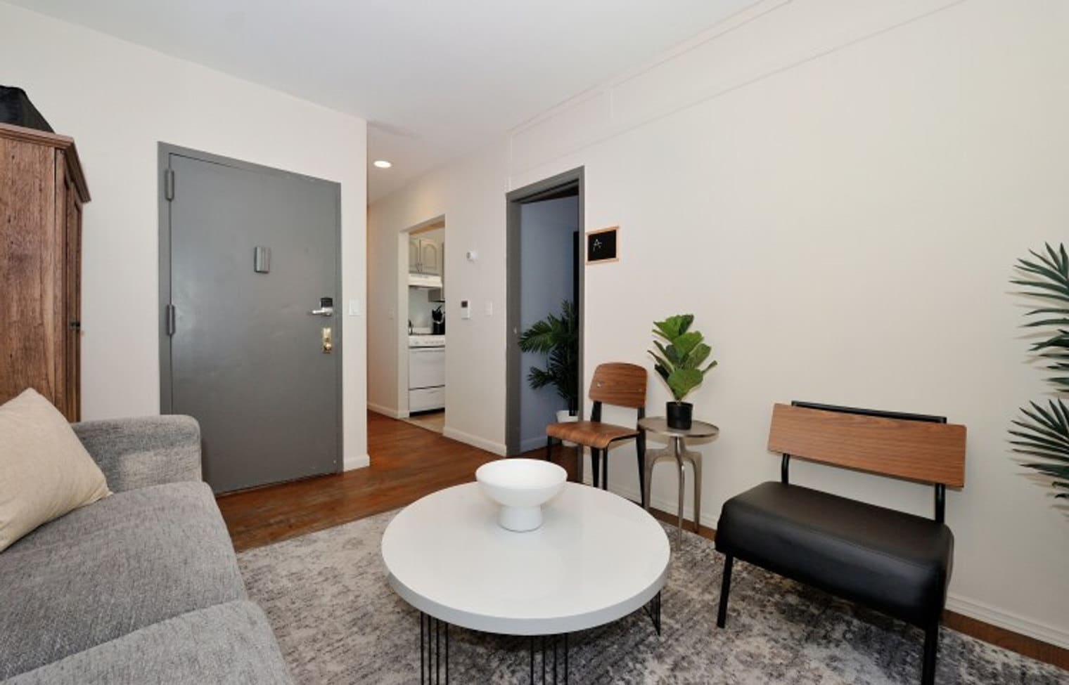 Building Photo - 348 W 38th St