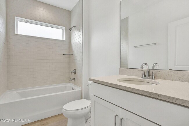 Building Photo - 311 Bay Lk Dr
