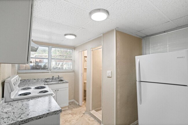 Building Photo - 8108 N Alaska St