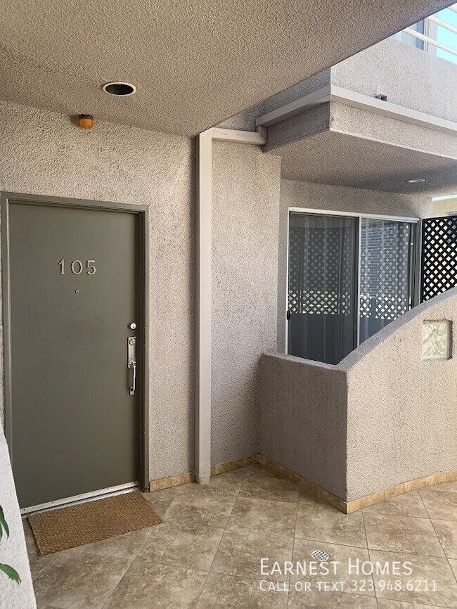 Building Photo - 4557 Haskell Ave
