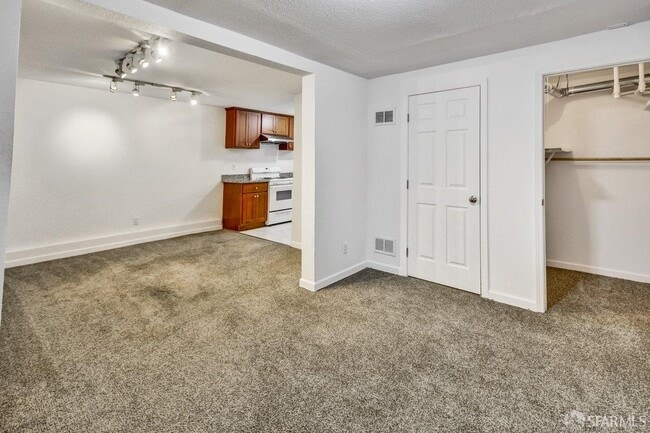 Primary Photo - 3050 California St