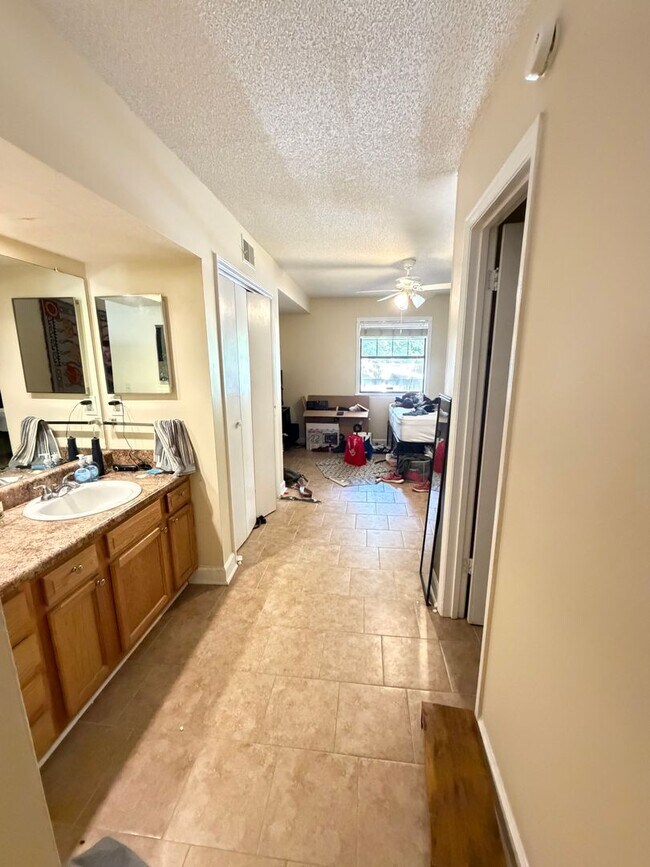 Building Photo - Appleby Apartment