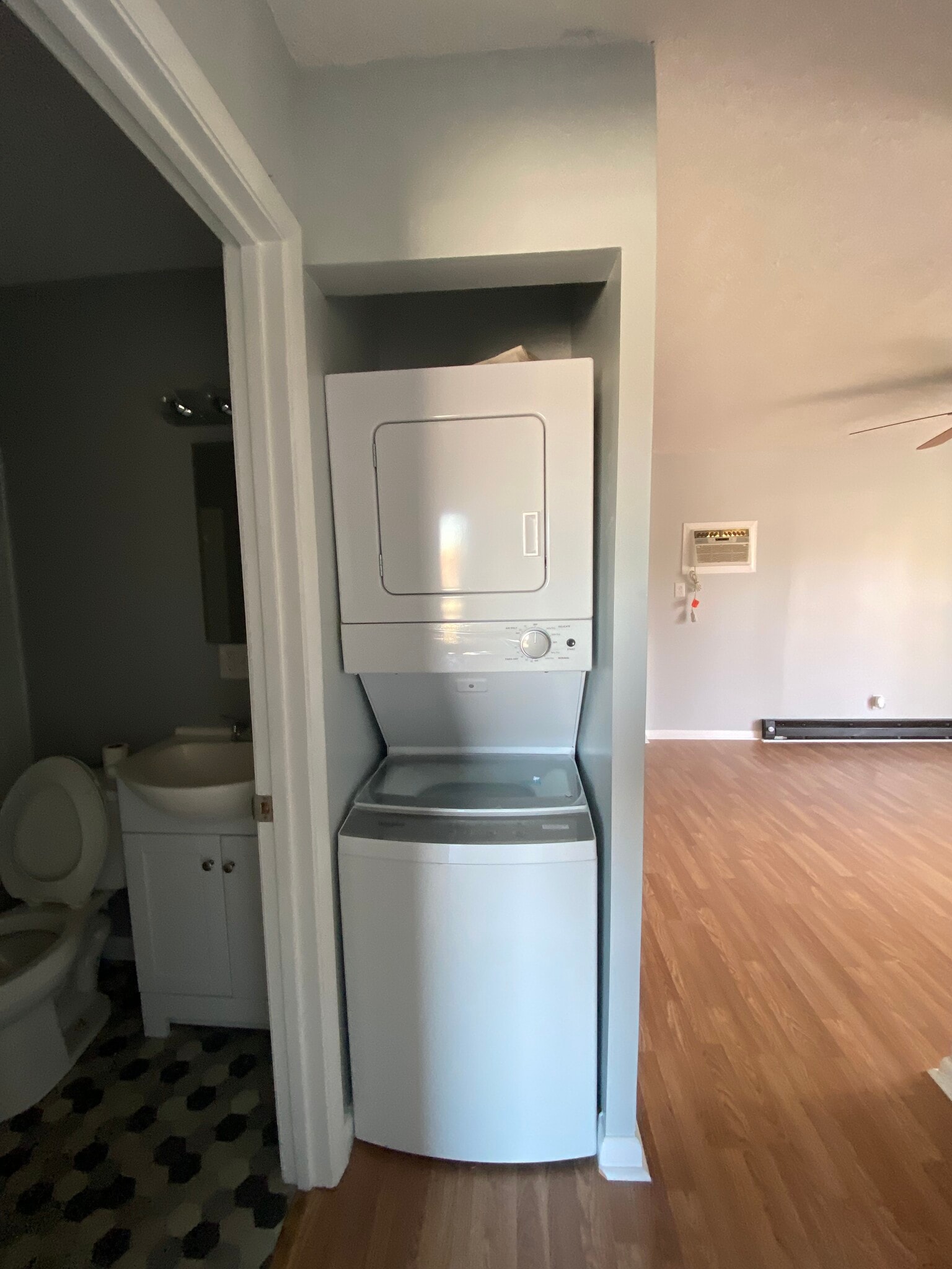 Building Photo - 677 S Jefferson Ave