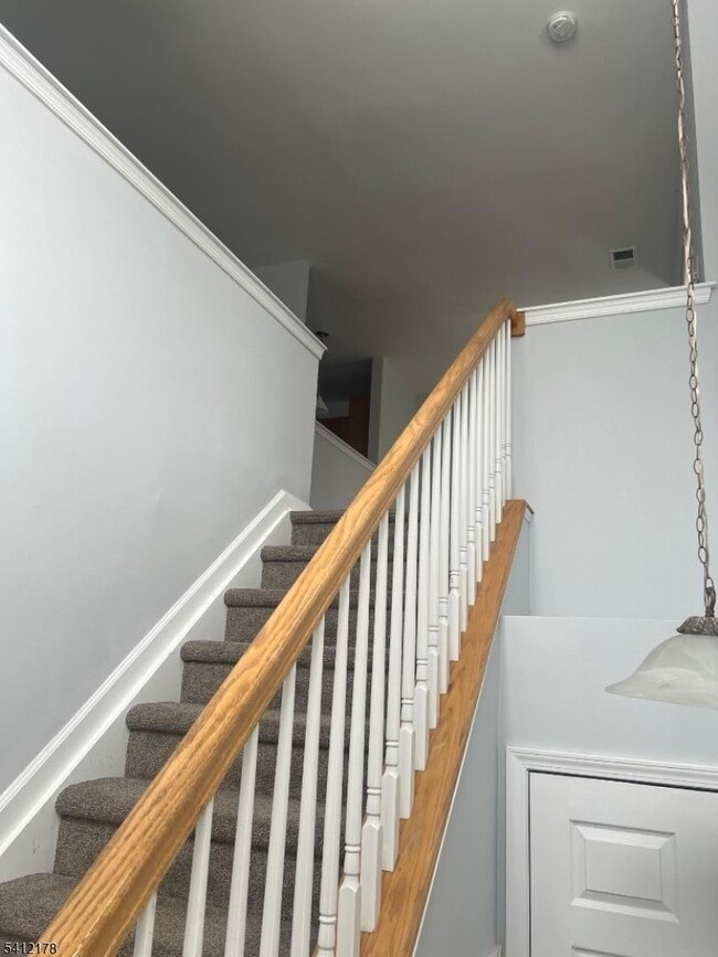 Building Photo - 263 Old Farm Dr