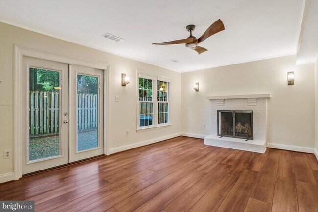 Building Photo - 14 S Manchester St