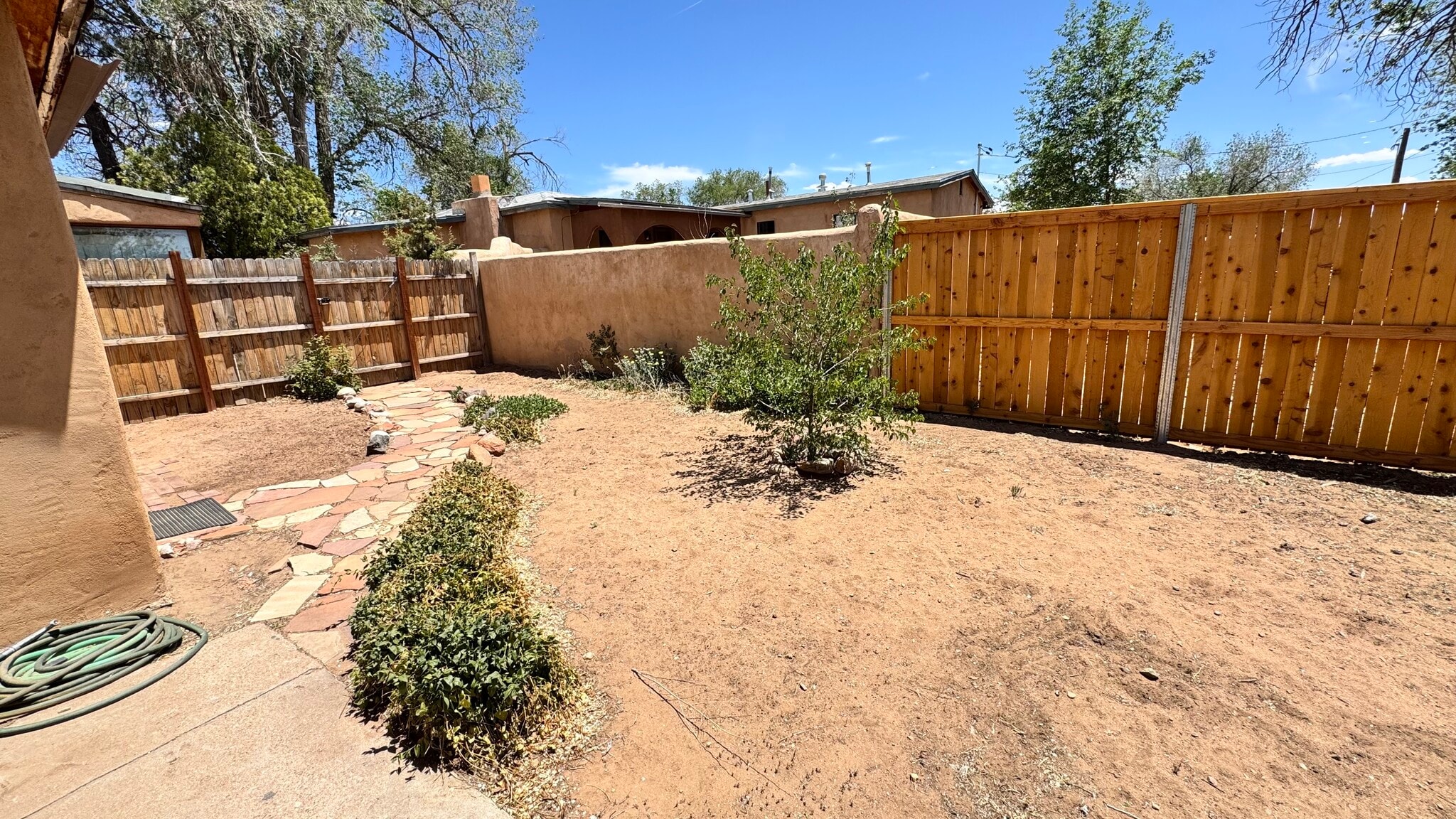 Building Photo - 4910 Nicholas Pl