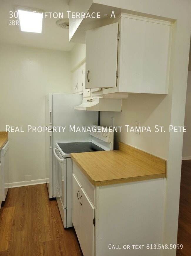 Building Photo - 3024 Clifton Terrace