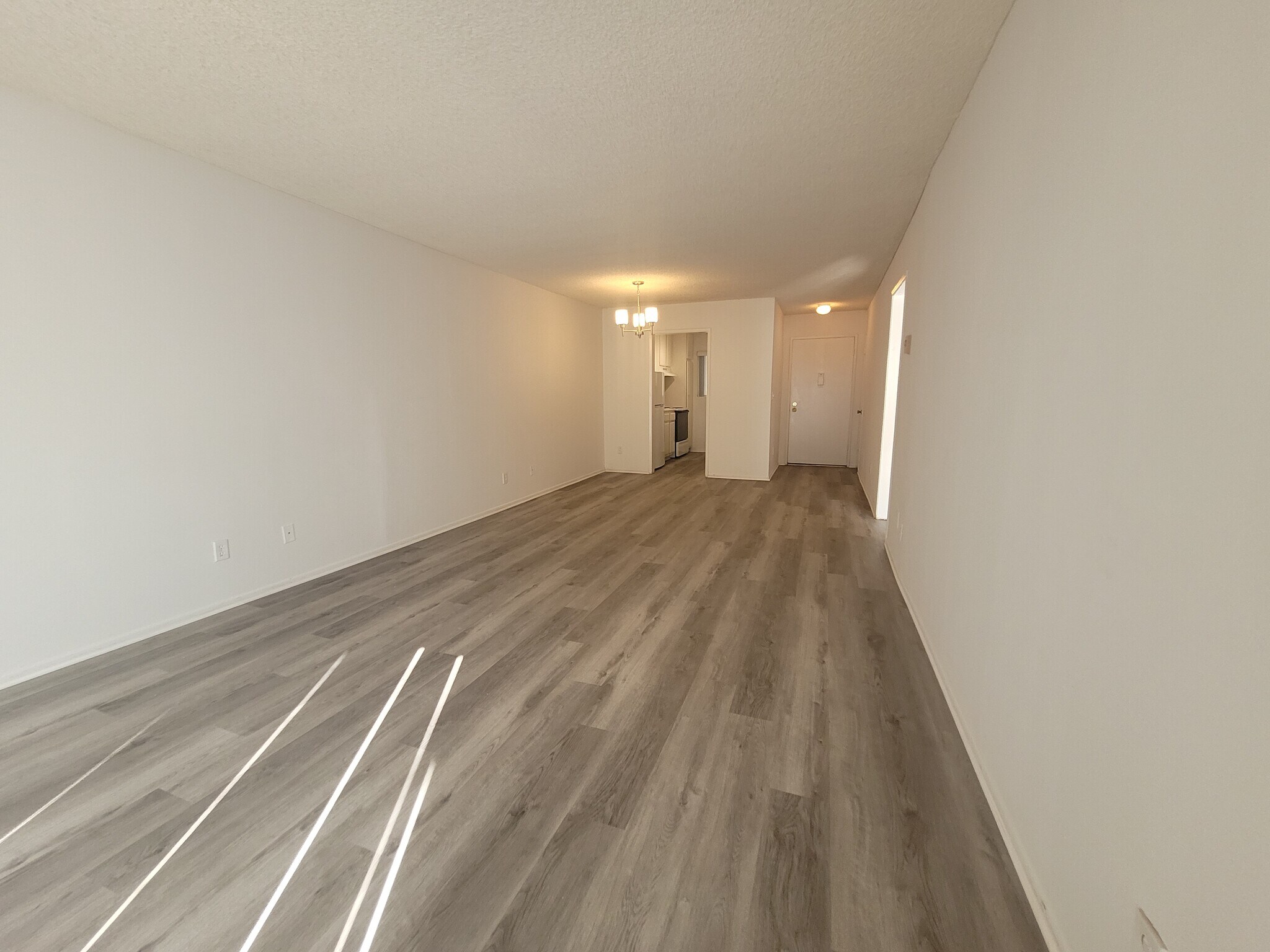 Building Photo - Eastborne III Apartments