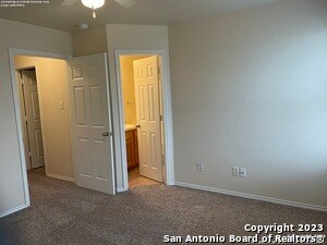 Building Photo - 5611 Golf Mist