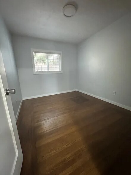 Building Photo - 25756 Spring Dr