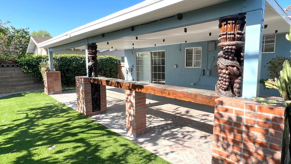 Building Photo - 7728 Sausalito Ave