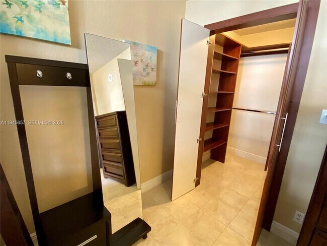 Building Photo - 17011 N Bay Rd