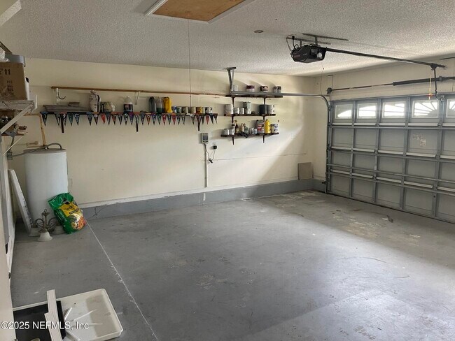 Building Photo - 1751 Hawkins Cove Dr E