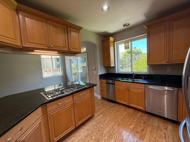 Building Photo - 413 Redrock Way