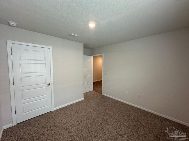 Building Photo - 1929 High Rdg Ct