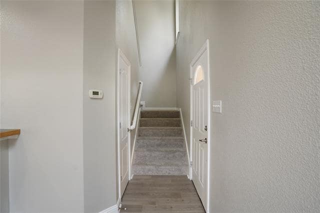 Building Photo - 613 Jamboree Way