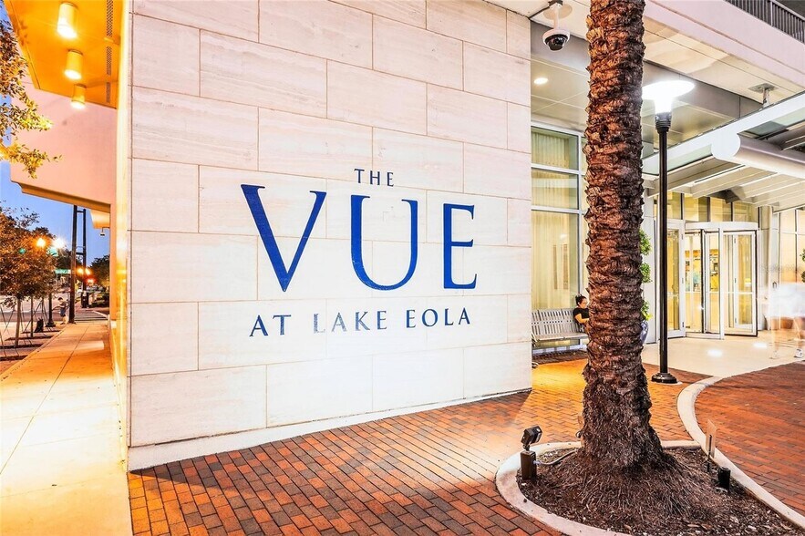 Building Photo - 150 E Robinson St