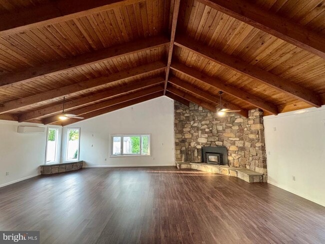 Building Photo - 73 Garland Ln