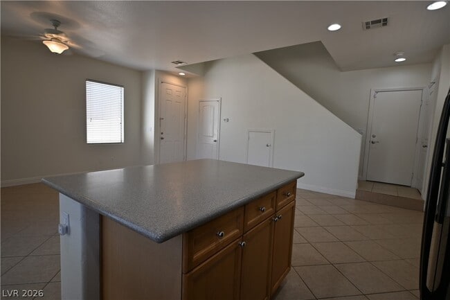 Building Photo - 5472 Overlook Valley St