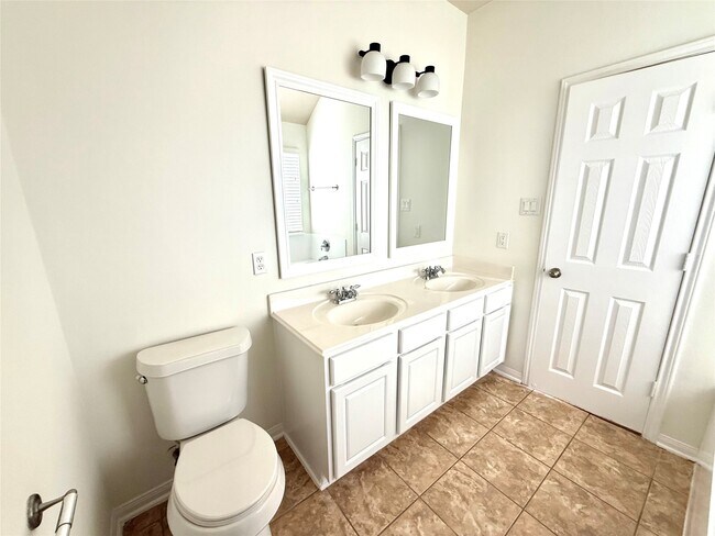 Building Photo - 11222 Overland Trail Dr