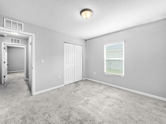 Building Photo - 7380 New Mdws Ct